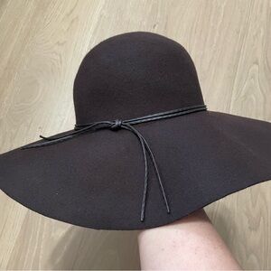 Woman Elegant Brown Wool Wide-Brim Hat winter elegant accessories sophisticated